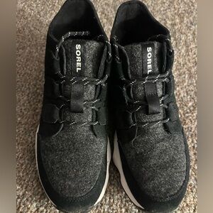 Sorel Women’s Black and Gray Sneakers/ Boots
